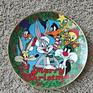 Warner Bros Looney Tunes Christmas White Ceramic Plate